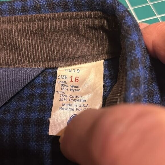 Vintage The Woolrich Woman Blue/Black Plaid Over Shirt Coat 16 - Picture 2 of 8